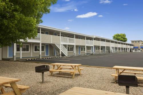 Imagen general del Hotel Days Inn By Wyndham West Yarmouth/hyannis Cape Cod. Foto 1