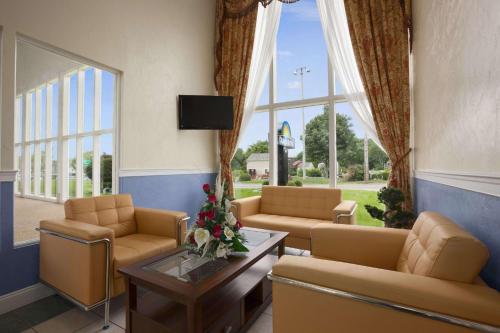 Imagen de los interiores del Hotel Days Inn By Wyndham West Yarmouth/hyannis Cape Cod. Foto 16