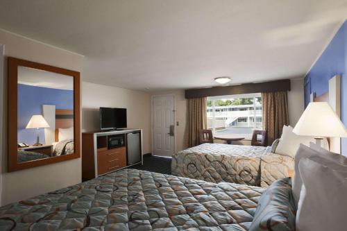 Imagen general del Hotel Days Inn By Wyndham West Yarmouth/hyannis Cape Cod. Foto 5
