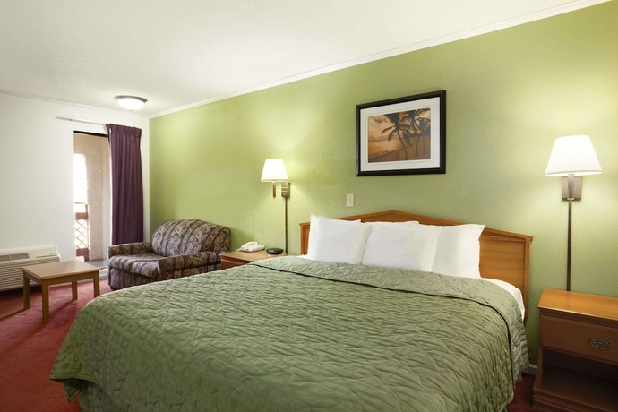 Imagen de la habitación del Hotel Days Inn By Wyndham Wichita West Near Airport, Wichita. Foto 4