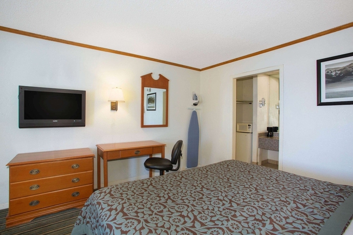 Imagen de la habitación del Hotel Days Inn By Wyndham Wichita West Near Airport, Wichita. Foto 6