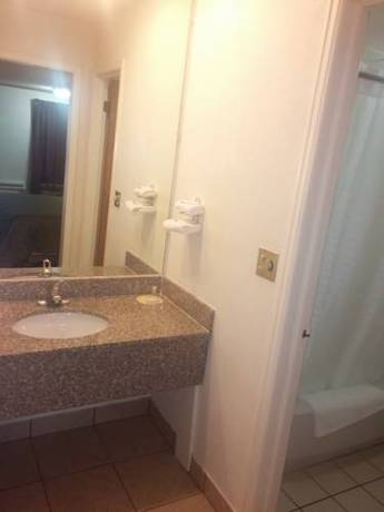 Imagen de la habitación del Hotel Days Inn By Wyndham Wichita West Near Airport, Wichita. Foto 10