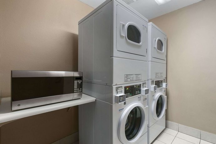 Imagen de los interiores del Hotel Days Inn By Wyndham Williams. Foto 16