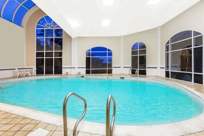 Imagen de la piscina del Hotel Days Inn By Wyndham Williamsburg Historic Area. Foto 15
