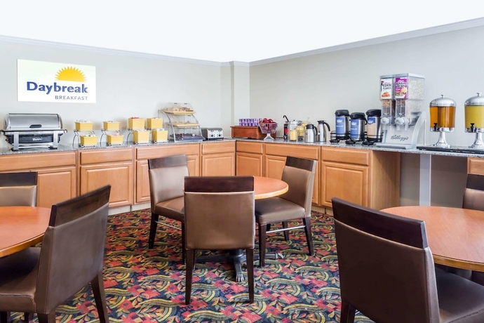 Imagen del bar/restaurante del Hotel Days Inn By Wyndham Williamsburg Historic Area. Foto 3
