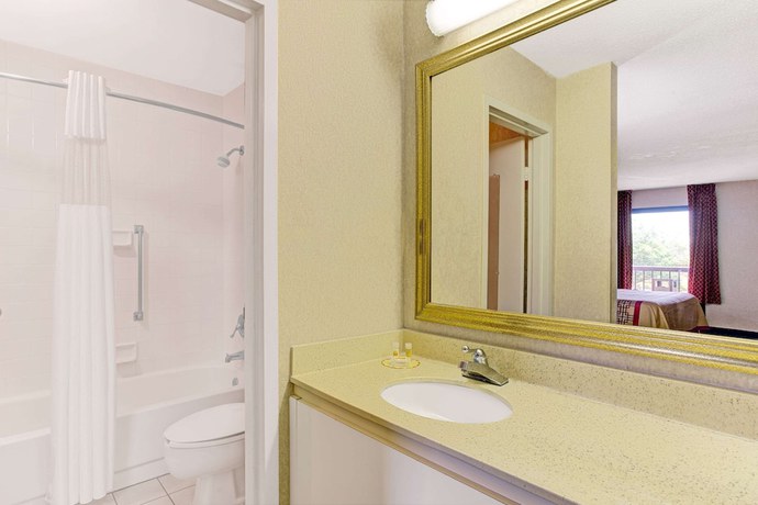 Imagen de la habitación del Hotel Days Inn By Wyndham Wilson. Foto 5