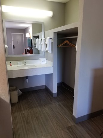 Imagen de la habitación del Hotel Days Inn By Wyndham Wilson. Foto 7