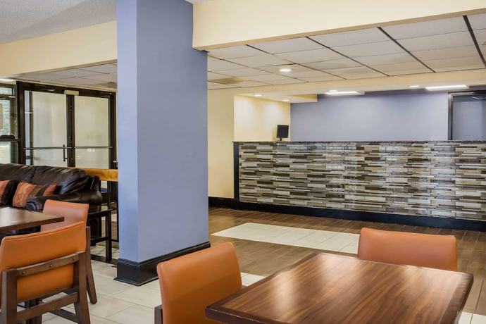 Imagen de los interiores del Hotel Days Inn By Wyndham Wilson. Foto 15