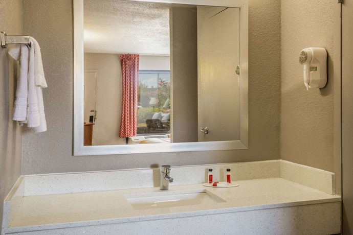 Imagen de la habitación del Hotel Days Inn By Wyndham Wilson. Foto 13
