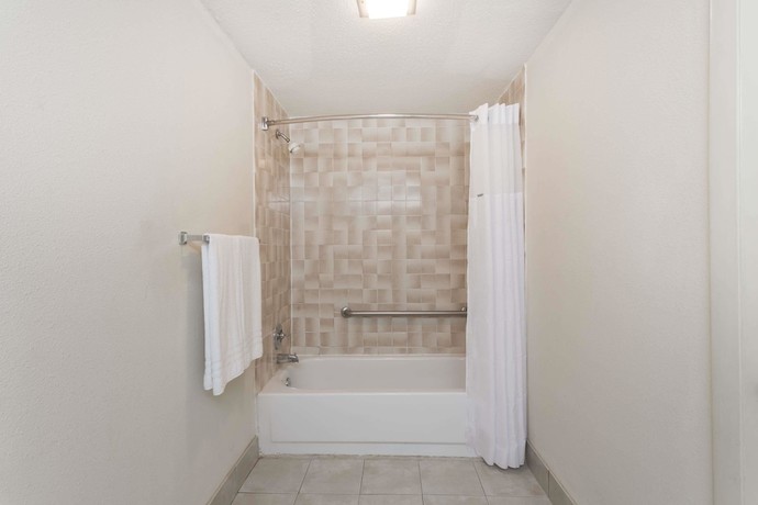 Imagen de la habitación del Hotel Days Inn By Wyndham Winston Salem North. Foto 7
