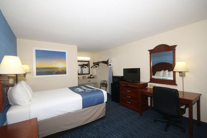 Imagen de la habitación del Hotel Days Inn By Wyndham Winston Salem North. Foto 10