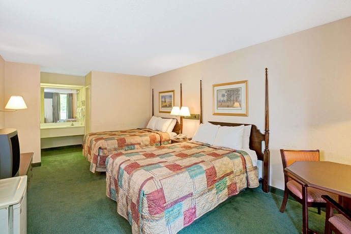 Imagen de la habitación del Hotel Days Inn Cornelius Lake Norman. Foto 6