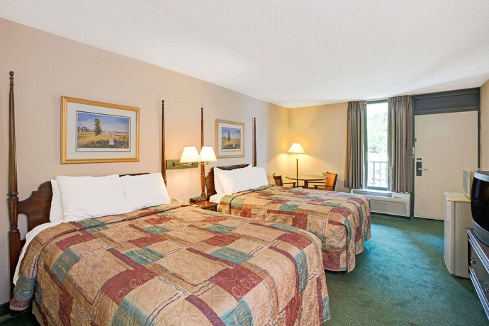 Imagen de la habitación del Hotel Days Inn Cornelius Lake Norman. Foto 7