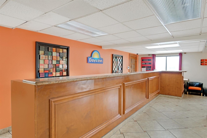 Imagen de los interiores del Hotel Days Inn Crossroads. Foto 11