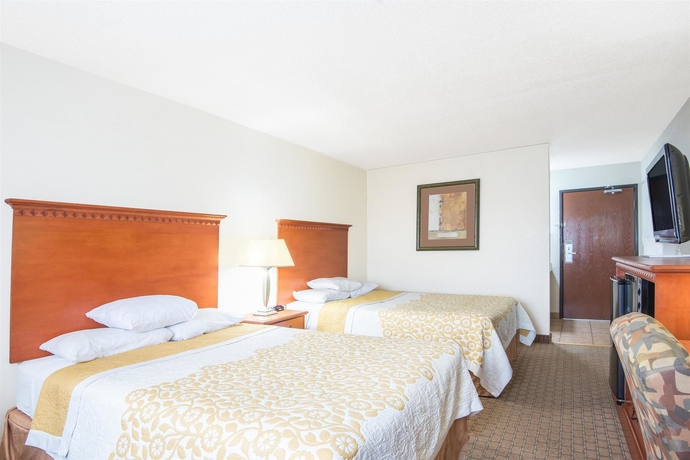 Imagen de la habitación del Hotel Days Inn Crossroads. Foto 5