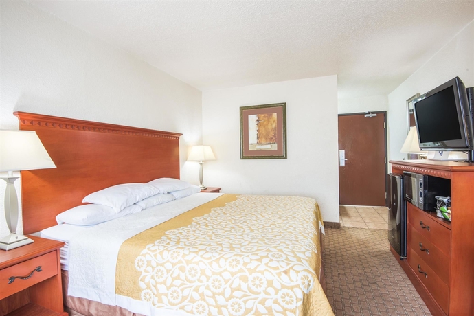 Imagen de la habitación del Hotel Days Inn Crossroads. Foto 6