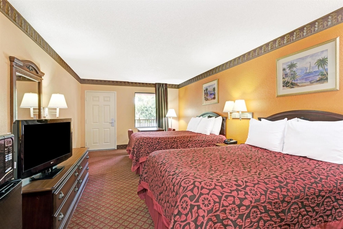 Imagen de la habitación del Hotel Days Inn Daytona Beach Downtown. Foto 6