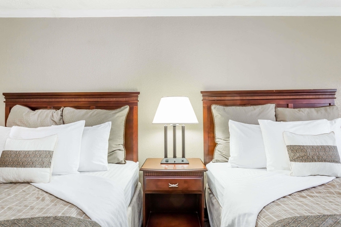Imagen de la habitación del Hotel Days Inn Destin. Foto 3