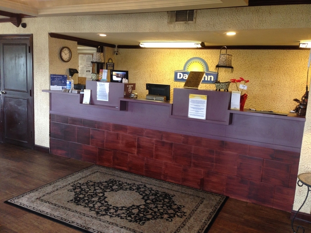 Imagen de los interiores del Hotel Days Inn Destin. Foto 16