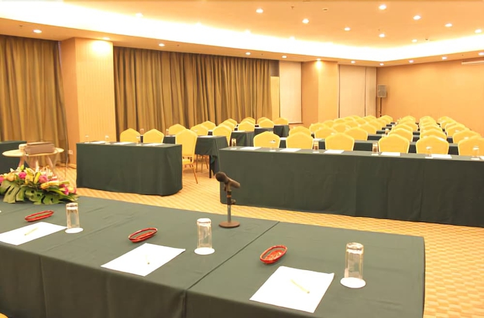 Imagen de los interiores del Hotel Days Inn Guangzhou. Foto 16