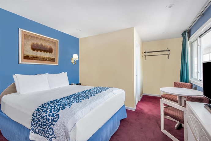 Imagen de la habitación del Hotel Days Inn Hicksville - Long Island. Foto 10
