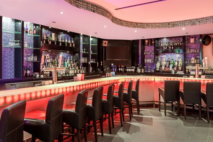 Imagen del bar/restaurante del Hotel Days Inn Hicksville - Long Island. Foto 3