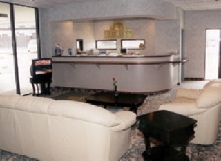 Imagen de los interiores del Hotel Days Inn Independence. Foto 2
