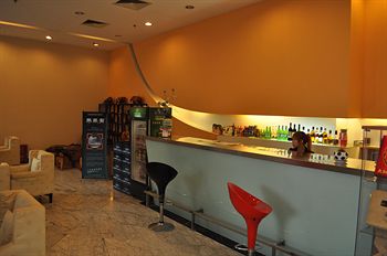 Imagen de los interiores del Hotel Days Inn Joiest. Foto 12