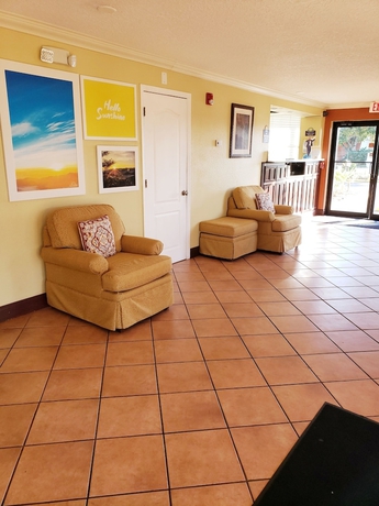 Imagen de los interiores del Hotel Days Inn Kissimmee West. Foto 17