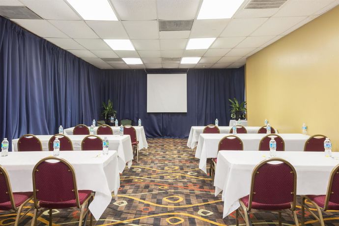 Imagen de los interiores del Hotel Days Inn Lafayette/university. Foto 10