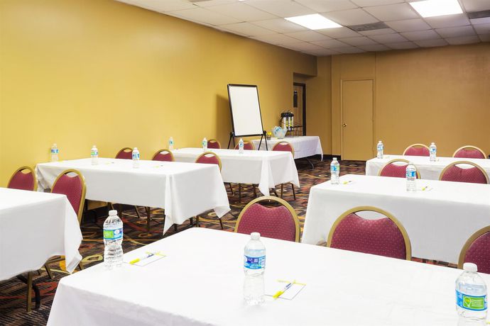 Imagen de los interiores del Hotel Days Inn Lafayette/university. Foto 12