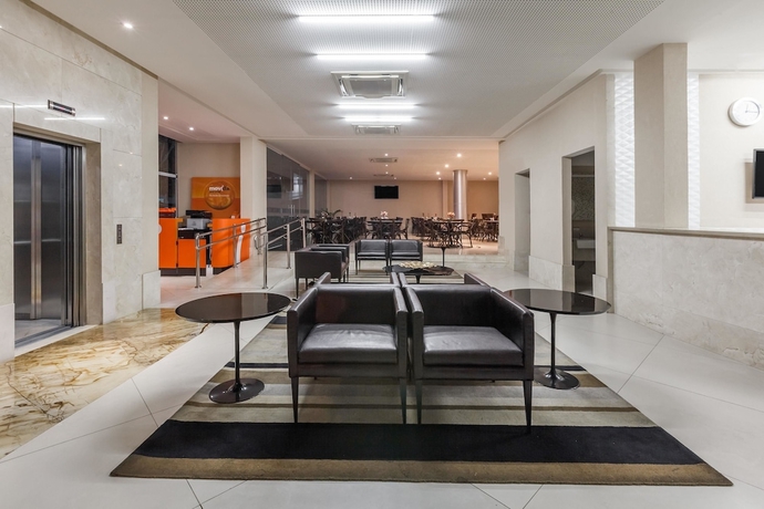 Imagen de los interiores del Hotel Days Inn Linhares. Foto 14