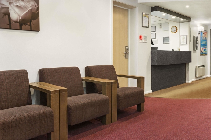 Imagen de los interiores del Hotel Days Inn London Stansted Airport. Foto 18