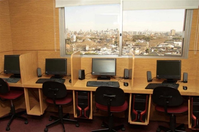 Imagen de los interiores del Hotel Days Inn Montevideo. Foto 12