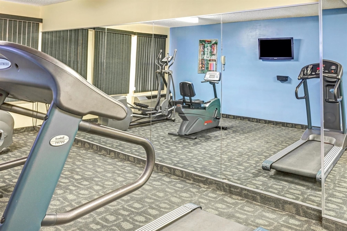 Imagen de los interiores del Hotel Days Inn Raleigh-airport-research Triangle Park. Foto 10