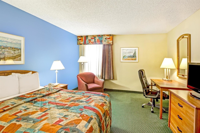 Imagen de la habitación del Hotel Days Inn Raleigh-airport-research Triangle Park. Foto 8