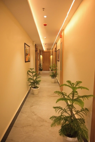 Imagen de los interiores del Hotel Days Inn, Varanasi. Foto 12
