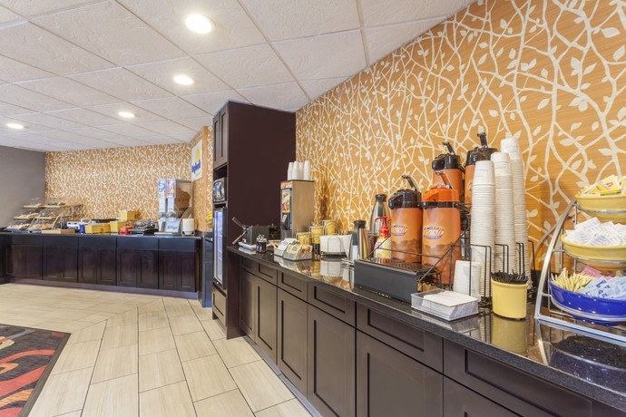 Imagen del bar/restaurante del Hotel Days Inn Woodbury. Foto 2