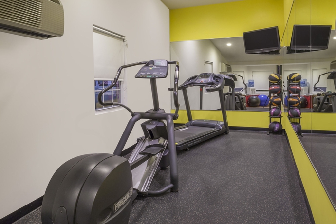Imagen de los interiores del Hotel Days Inn Woodbury. Foto 12
