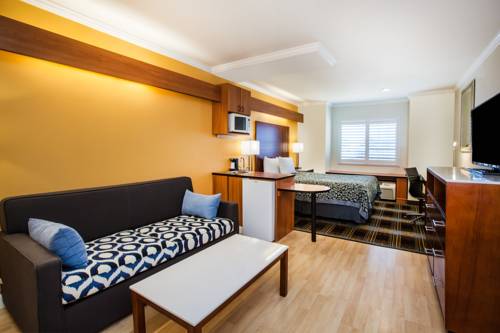 Imagen de la habitación del Hotel Days Inn & Suites By Wyndham Antioch. Foto 7