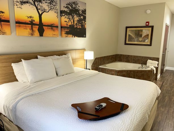 Imagen de la habitación del Hotel Days Inn & Suites By Wyndham Cabot. Foto 17