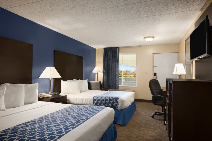 Imagen de la habitación del Hotel Days Inn & Suites By Wyndham Cherry Hill - Philade. Foto 5