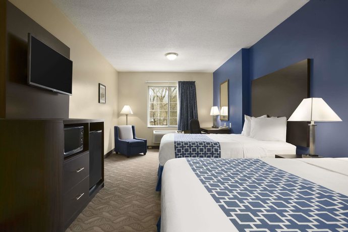 Imagen de la habitación del Hotel Days Inn & Suites By Wyndham Cherry Hill - Philade. Foto 8