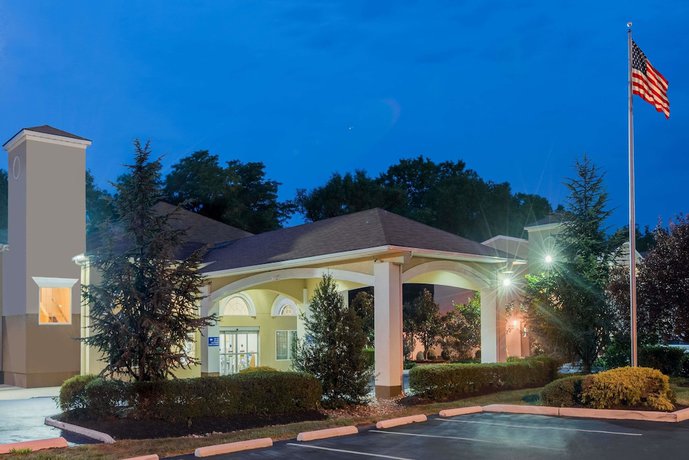 Imagen general del Hotel Days Inn & Suites By Wyndham Cherry Hill - Philade. Foto 1