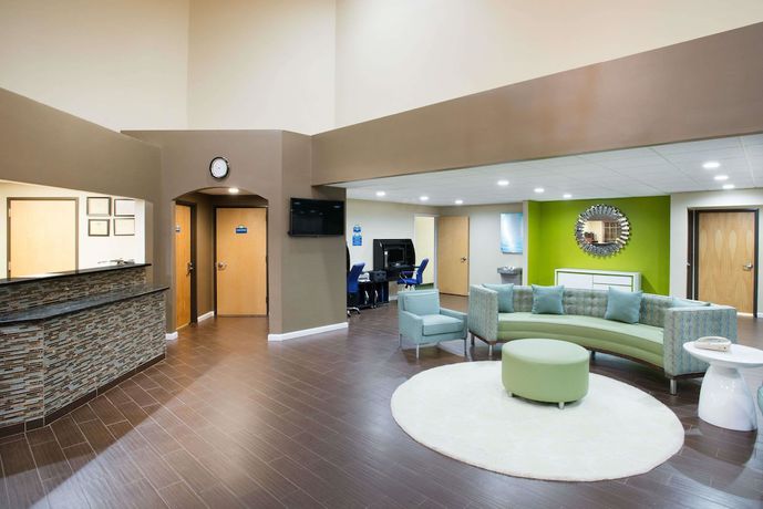 Imagen de los interiores del Hotel Days Inn & Suites By Wyndham Cherry Hill - Philade. Foto 16