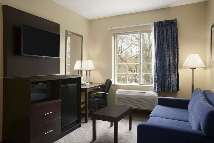 Imagen de la habitación del Hotel Days Inn & Suites By Wyndham Cherry Hill - Philade. Foto 15