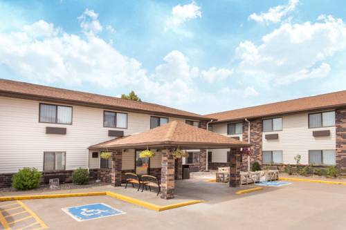 Imagen general del Hotel Days Inn & Suites By Wyndham Davenport East. Foto 2