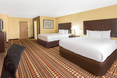 Imagen general del Hotel Days Inn & Suites By Wyndham Davenport East. Foto 1