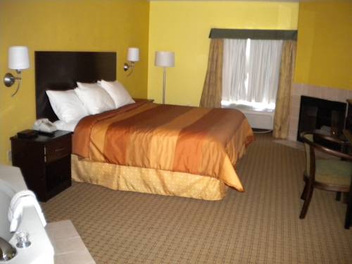 Imagen de la habitación del Hotel Days Inn & Suites By Wyndham Downtown Gatlinburg Parkway. Foto 4