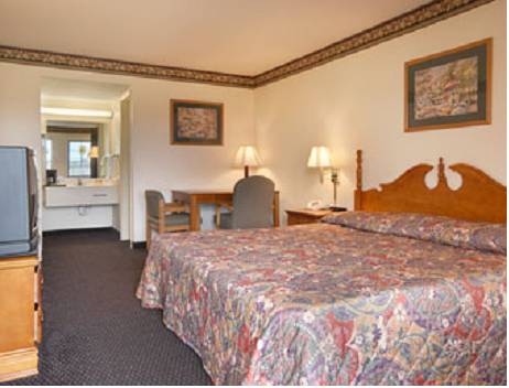 Imagen de la habitación del Hotel Days Inn & Suites By Wyndham Kokomo. Foto 7